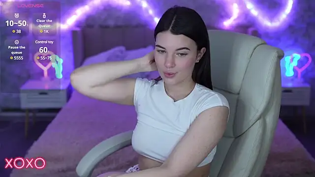 YourLolaBunny online show from 03/22/25, 02:05