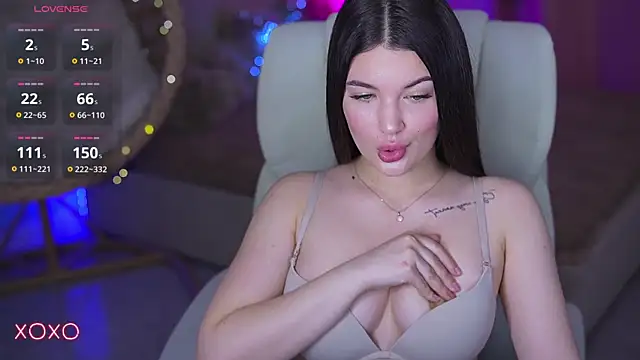 YourLolaBunny online show from 04/11/26, 07:45