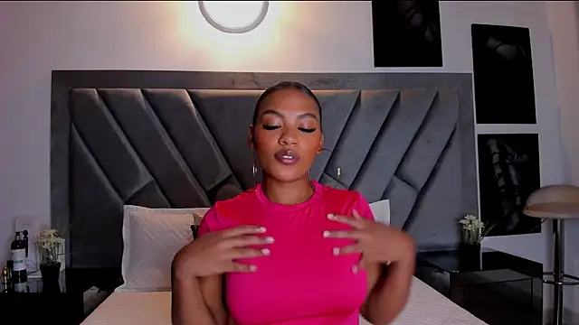 brenda nova18 online show from 09/26/25, 09:19