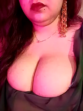 Suhanakhan00 online show from 05/20/26, 06:47