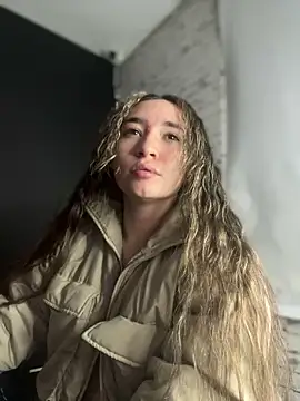 Sophie LS online show from 03/09/25, 04:38