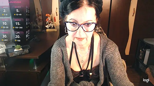 Snapshot of exymilf_ chatting on 02/01/25, 11:21 exymilf online show from 02/01/25, 11:21