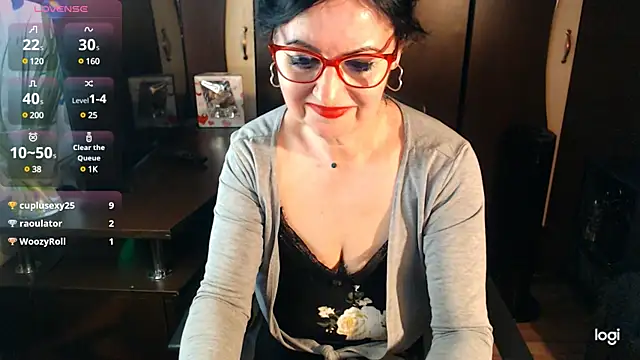 Snapshot of exymilf_ chatting on 03/12/25, 03:40 exymilf online show from 03/12/25, 03:40