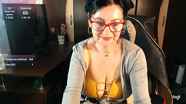 Snapshot of exymilf_ chatting on 03/21/25, 03:57 exymilf online show from 03/21/25, 03:57