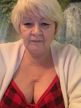 Snapshot of Laura_Millf chatting on 12/31/24, 06:57 Laura Millf online show from 12/31/24, 06:57