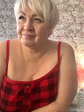 Snapshot of Laura_Millf chatting on 02/27/25, 01:28 Laura Millf online show from 02/27/25, 01:28