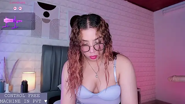 Lizzie-Evans online show from 06/25/26, 12:09