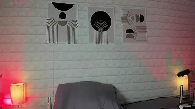 Lizzie-Evans online show from 07/21/26, 12:07