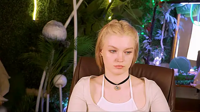 GraceGlamour online show from 03/18/25, 05:09