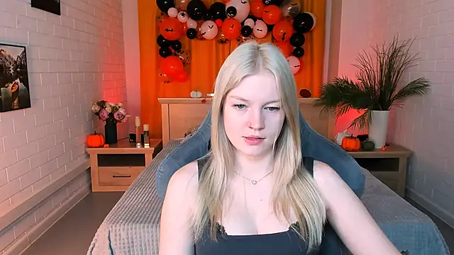 GraceGlamour online show from 10/21/25, 05:08