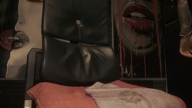 dani4334 online show from 09/29/25, 07:51