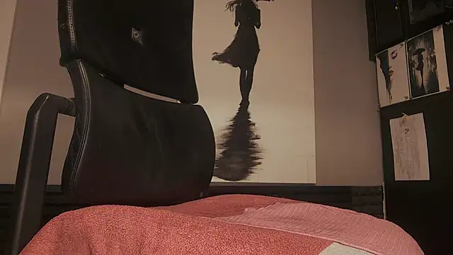 dani4334 online show from 10/10/25, 09:08