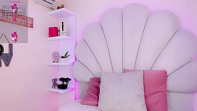 CandyJoselyn online show from 05/19/26, 01:17