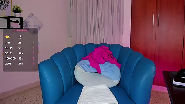 Julie Markk online show from 11/27/25, 07:27