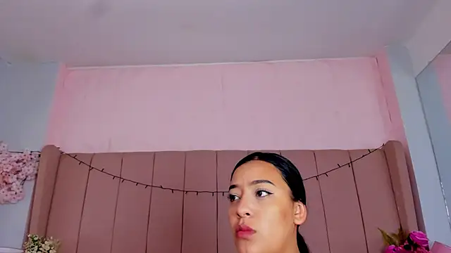 MollyBigBoobs12 online show from 10/02/25, 09:00