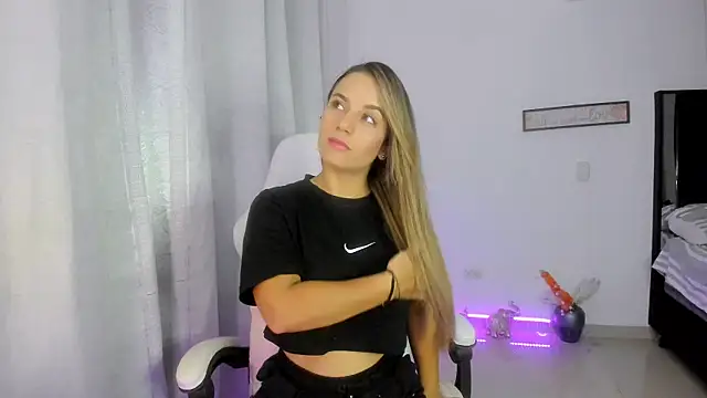 Sara lopez 28 online show from 02/28/25, 10:20