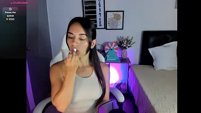 Sara lopez 28 online show from 03/04/26, 11:27