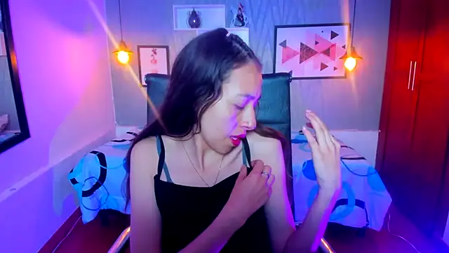 Valeria roussi online show from 12/04/24, 01:20