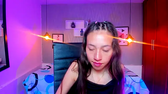 Valeria roussi online show from 12/04/24, 04:27