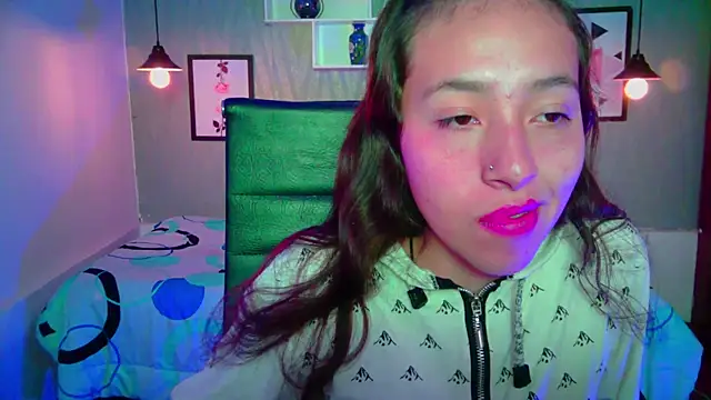 Valeria roussi online show from 12/09/24, 01:45