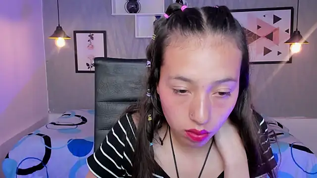 Valeria roussi online show from 12/16/24, 05:00