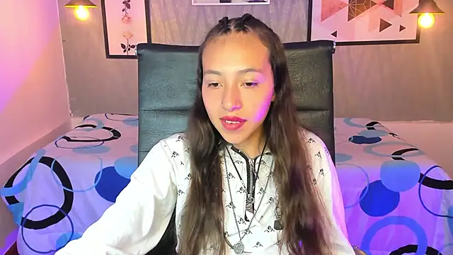 Valeria roussi online show from 12/19/24, 08:13