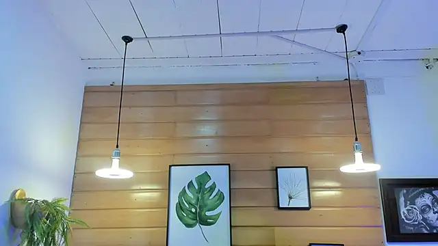 Valeria roussi online show from 12/28/24, 01:59