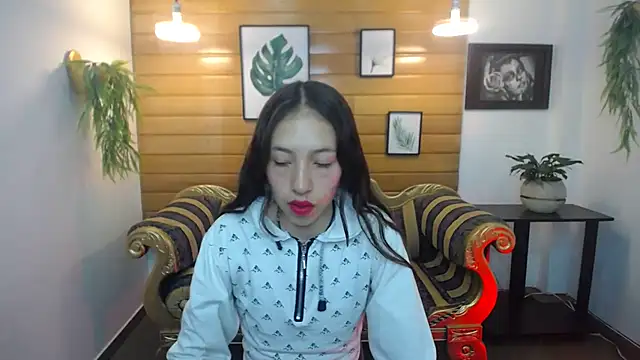 Valeria roussi online show from 02/19/25, 02:01