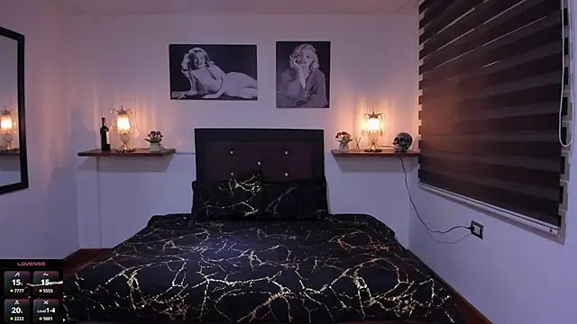 Valeria roussi online show from 10/08/25, 01:53