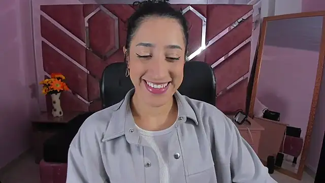 Snapshot of Eimy_Sexy_ chatting on 05/26/26, 01:40 Eimy Sexy online show from 05/26/26, 01:40