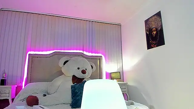 Snapshot of Valentina_Se chatting on 01/08/25, 04:02 Valentina Se online show from 01/08/25, 04:02