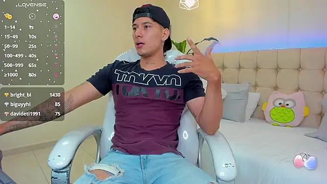 Damian23   online show from 01/21/25, 12:39