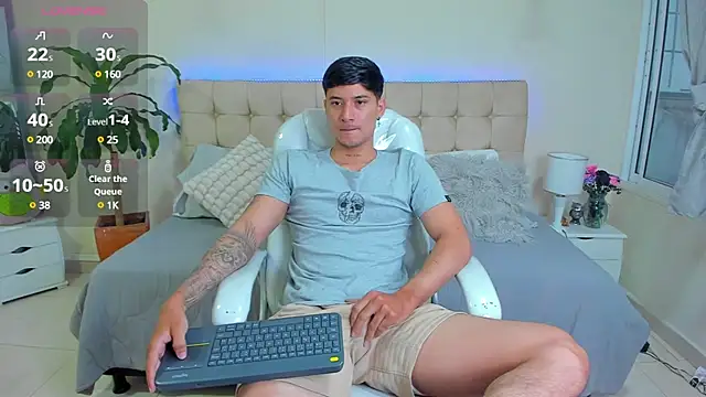 Damian23   online show from 02/18/25, 12:39