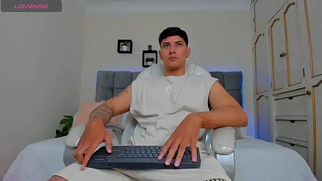 Damian23   online show from 03/10/25, 01:21