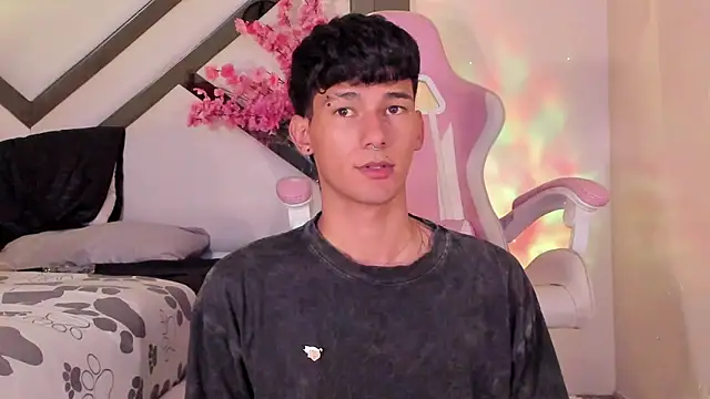 Alexx tc online show from 02/05/25, 02:48