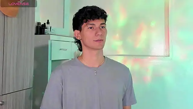 Alexx tc online show from 02/18/25, 03:21