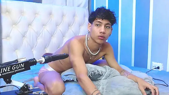 Sexys Boys Hot1 online show from 12/17/24, 05:18