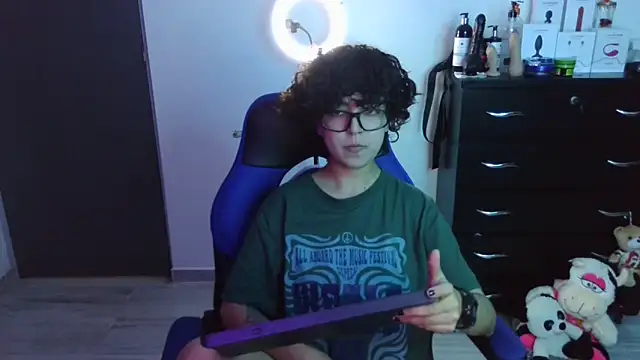 thomascooper7 online show from 09/26/25, 07:07