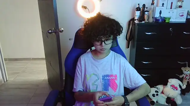 thomascooper7 online show from 10/10/25, 07:24