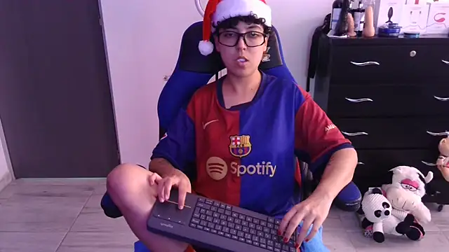 thomascooper7 online show from 12/21/25, 06:59