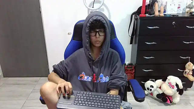 thomascooper7 online show from 03/11/26, 01:00