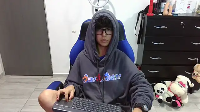 thomascooper7 online show from 03/12/26, 03:01