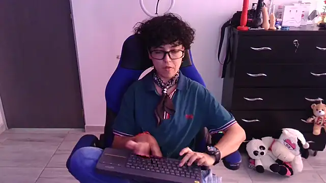 thomascooper7 online show from 03/17/26, 08:12