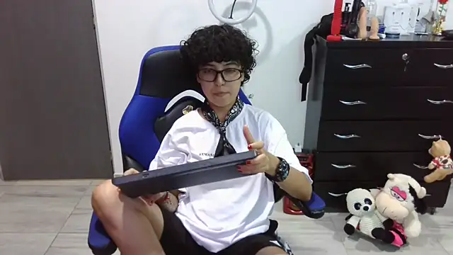 thomascooper7 online show from 03/28/26, 07:35