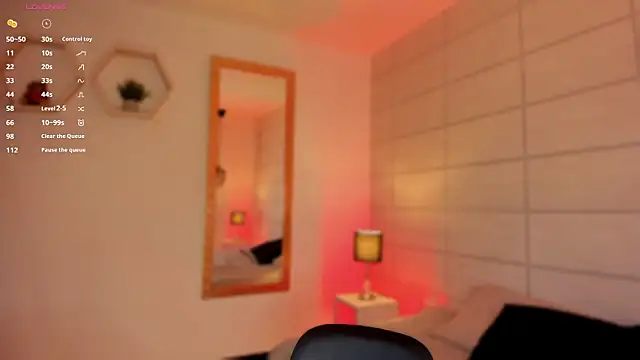 Christine Laam online show from 03/12/26, 07:31