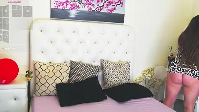 Ysabell01 online show from 11/02/25, 05:21