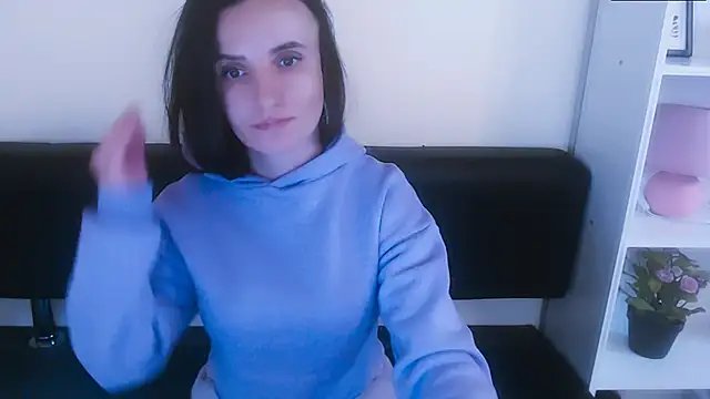 LaimaV  online show from 01/05/25, 04:38