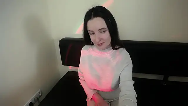 LaimaV  online show from 12/05/25, 01:42