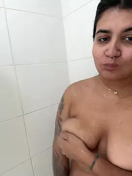 Snapshot of isa_ofc2024 chatting on 02/21/25, 11:55 isa ofc2024 online show from 02/21/25, 11:55