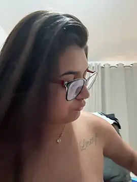 Snapshot of isa_ofc2024 chatting on 02/27/25, 10:04 isa ofc2024 online show from 02/27/25, 10:04